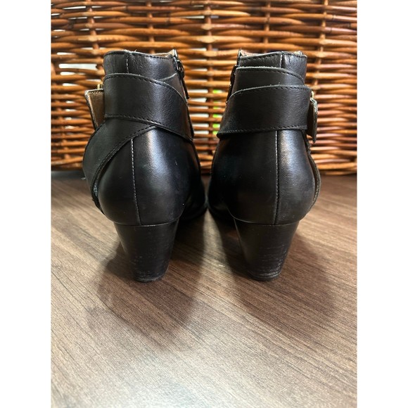 Vionic | Trinity Upright Leather Buckle Heeled Ankle Booties sz 7 - Picture 4 of 5